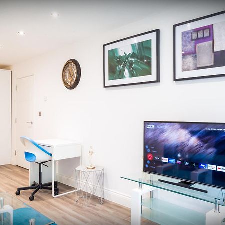 The 'Pinky' - Beautiful 1 Bed Apartment In Hatfield - Free Parking - Near Uni & Business Park - Big Savings On Long Stays מראה חיצוני תמונה