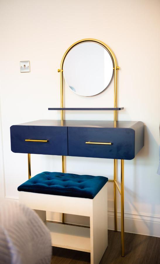The 'Pinky' - Beautiful 1 Bed Apartment In Hatfield - Free Parking - Near Uni & Business Park - Big Savings On Long Stays מראה חיצוני תמונה