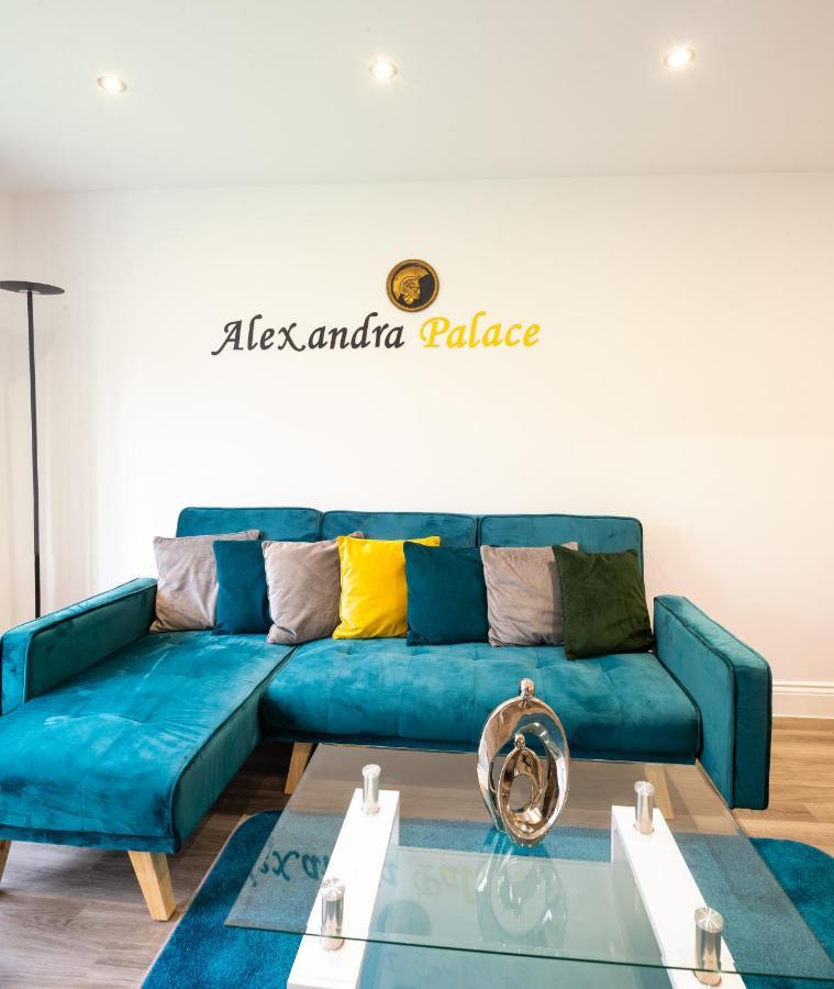 The 'Pinky' - Beautiful 1 Bed Apartment In Hatfield - Free Parking - Near Uni & Business Park - Big Savings On Long Stays מראה חיצוני תמונה